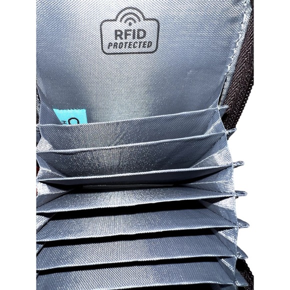 Chala Cat Credit Card Wallet Wristlet RFID - Picture 3 of 3